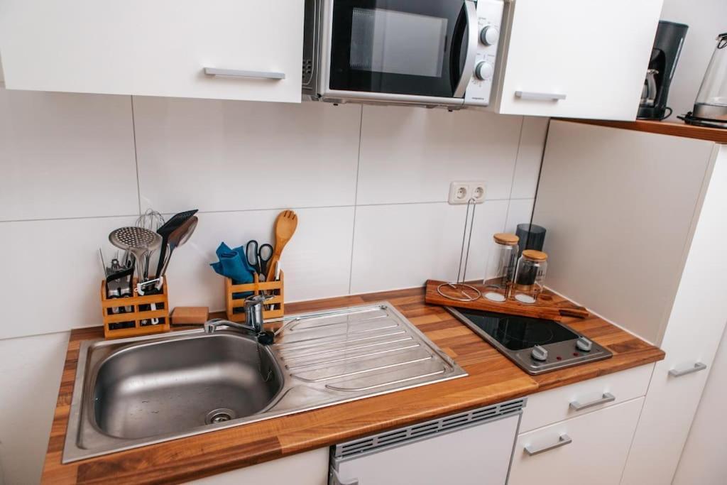 Central-Living Blue - Netflix - Wifi Essen Luaran gambar